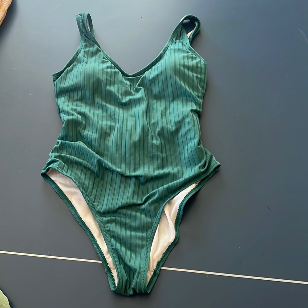 Green One piece Swuimsuit